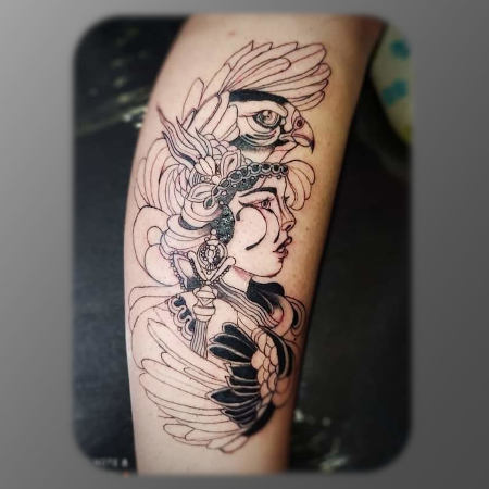 galeria-pajaro-mujer